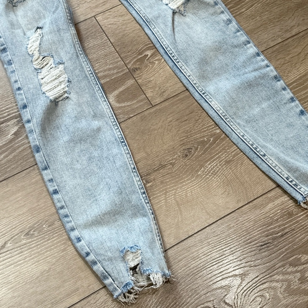 We The Free Sabrina High Rise Distressed Skinny Jeans Lightwash - Picture 5 of 12
